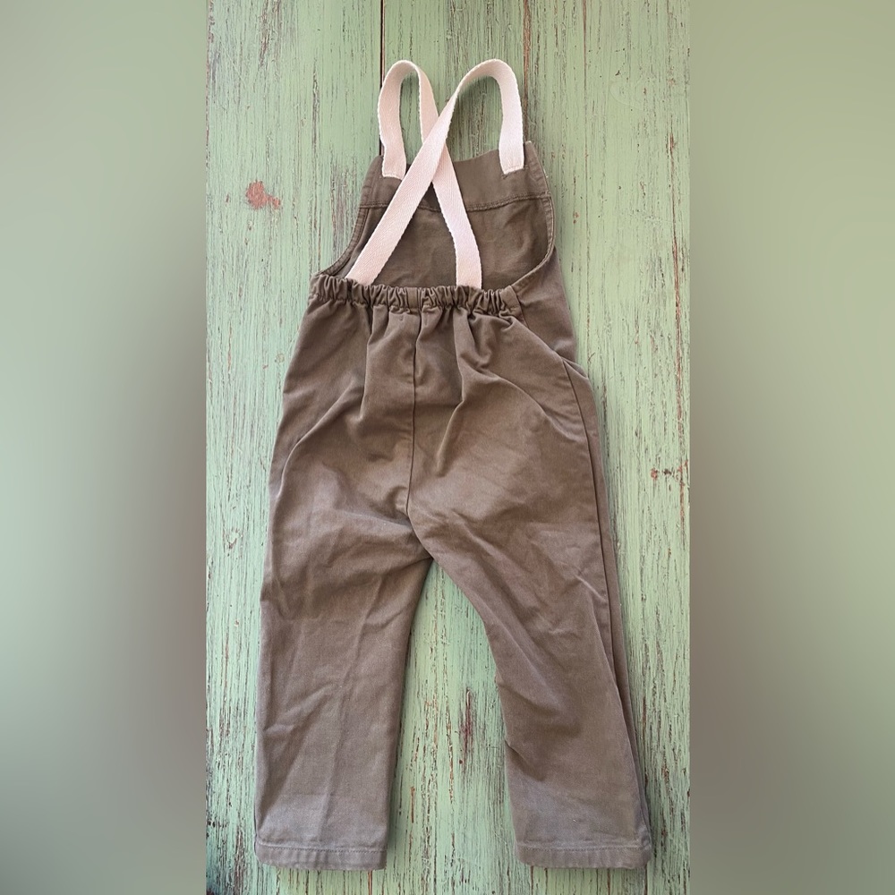 The workman overalls by Simple Folk. Color: olive  size:12-18 months